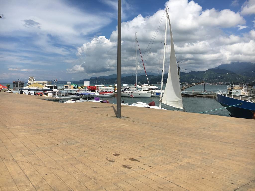 Apartment Kostava 10 巴统 外观 照片