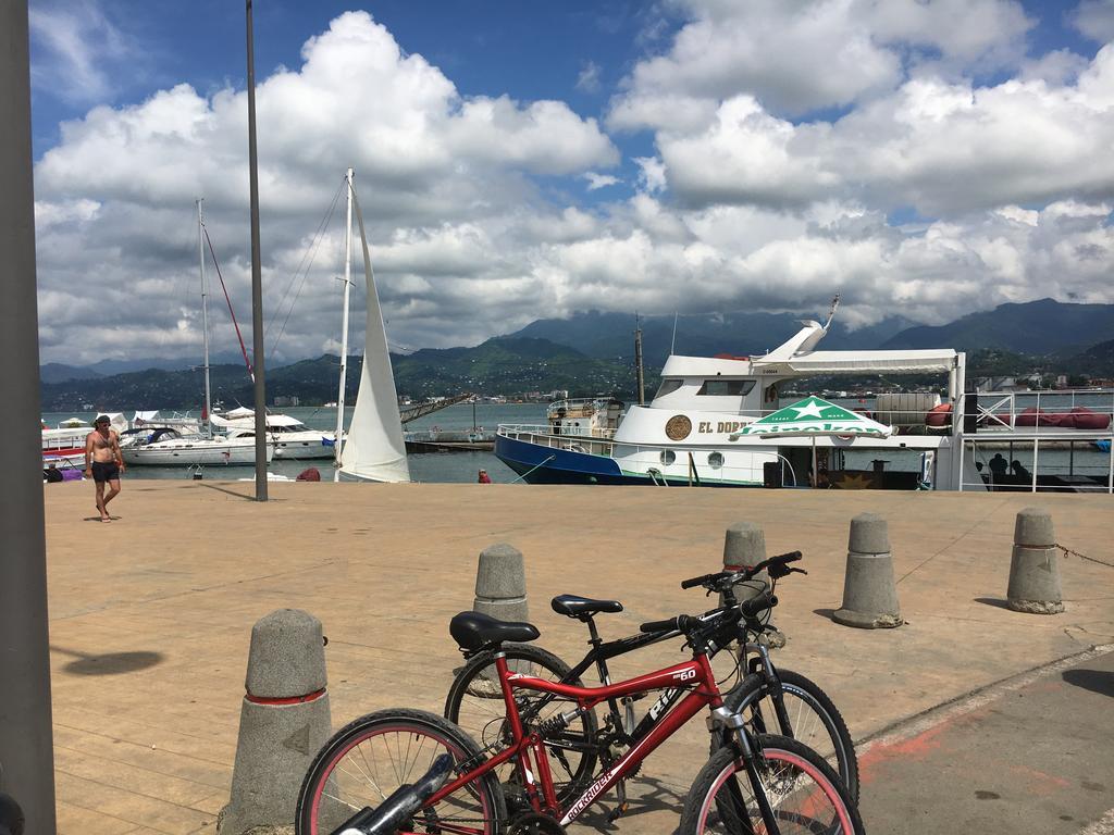 Apartment Kostava 10 巴统 外观 照片